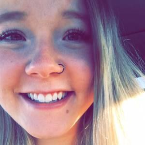 Meet your Posher, Monique